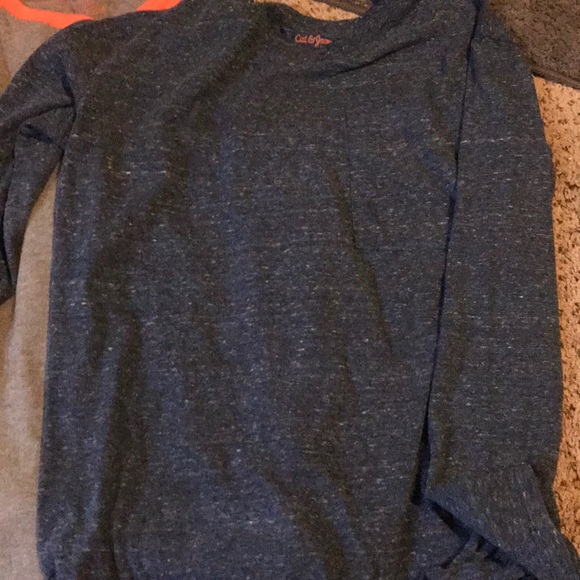 Whole lot of 5 boys long sleeve cat & jack shirts - Picture 4 of 6